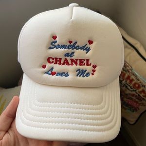 Mega Yacht Chanel hat